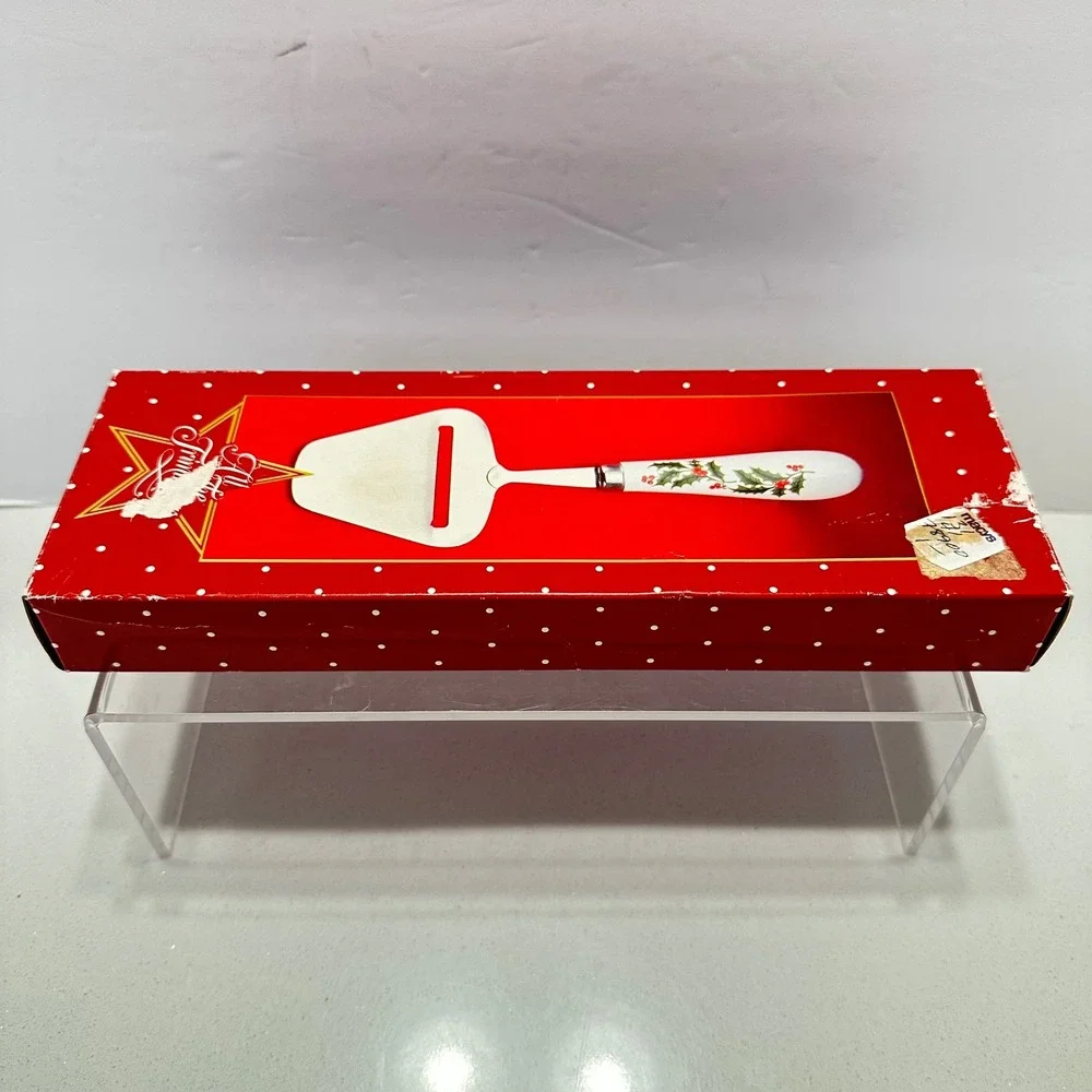 Vintage Macys A White Trimming‎ Cheese Plane 1986 Holly Berry Ceramic Japan Xmas